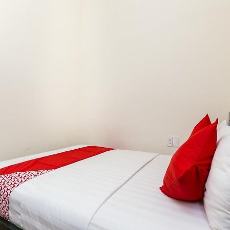 הו צ'י מין סיטי Oyo 438 Small Bay Hotel מראה חיצוני תמונה