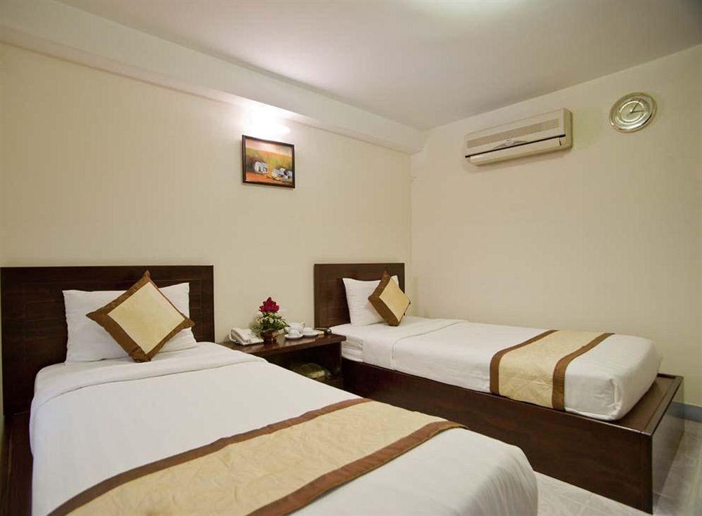 הו צ'י מין סיטי Oyo 438 Small Bay Hotel מראה חיצוני תמונה