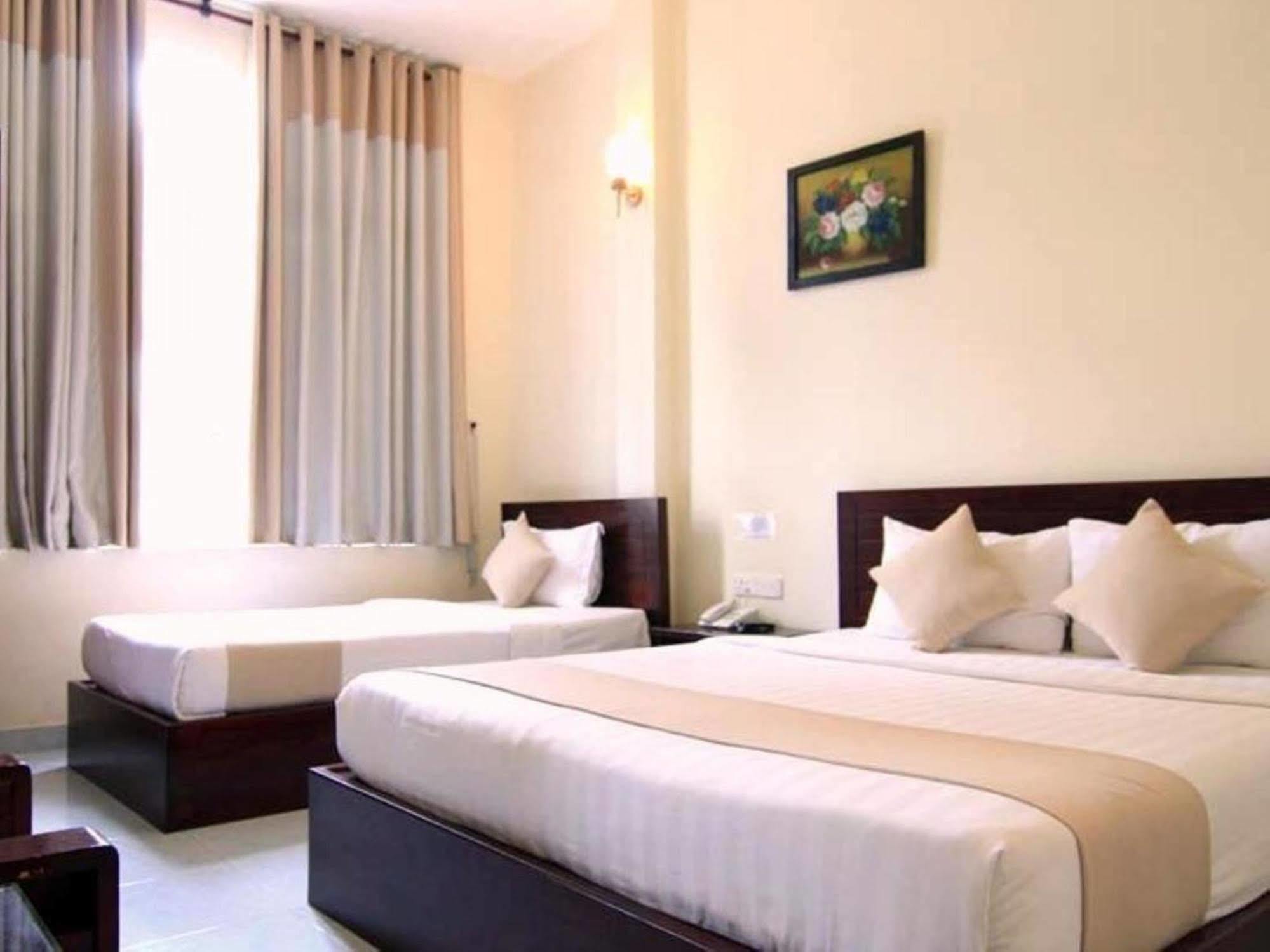 הו צ'י מין סיטי Oyo 438 Small Bay Hotel מראה חיצוני תמונה