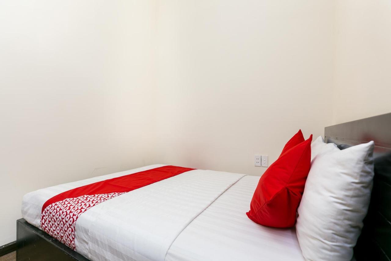 הו צ'י מין סיטי Oyo 438 Small Bay Hotel מראה חיצוני תמונה