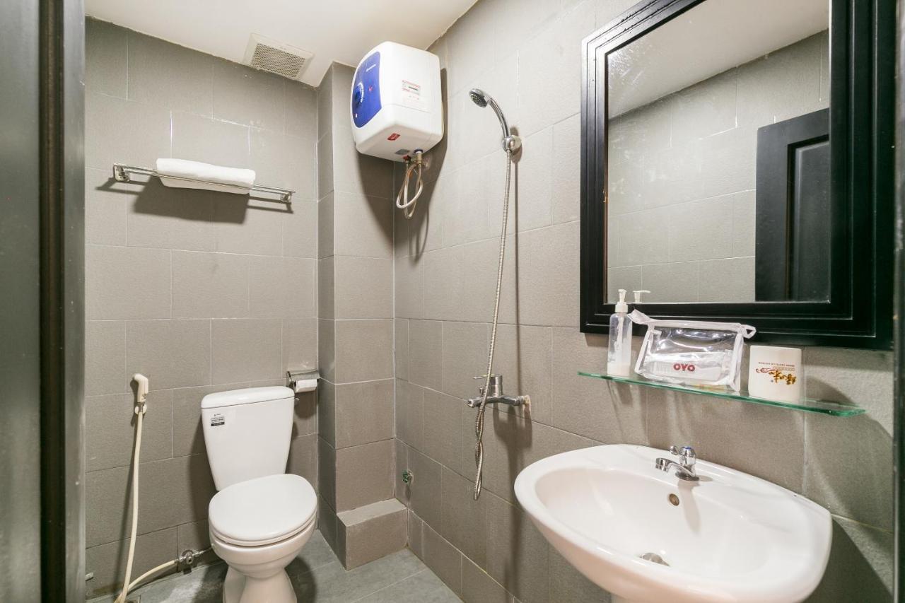 הו צ'י מין סיטי Oyo 438 Small Bay Hotel מראה חיצוני תמונה
